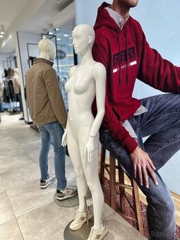 Predam figuriny do vykladu