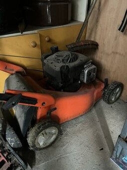 Kosačka motorová benzín s košom na trávu