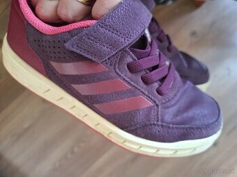 Adidas tenisky v.32