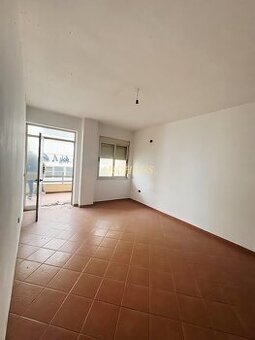 3-izbový apartmán 96m2,na rekonštrukciu -Super cena,Albánsko