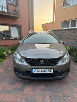 Peugeot 2008 1.2i VYBORNY STAV