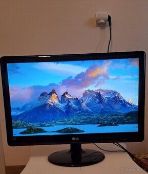 23" palcový LG Flatron E2350T-PN