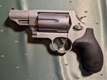 Smith&Wesson - 1