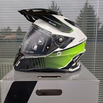 Enduro moto přilba Airoh COMMANDER