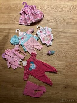 Baby Anabell oblečenie na vešiakoch pre bábiku veľ. 36cm