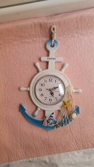 hodiny nástenné