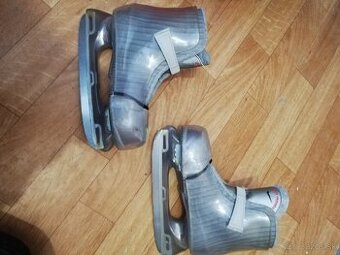 Darujem detské nastavitelné korčule