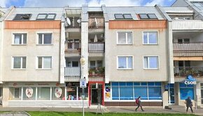 Obchodný alebo kancelársky priestor 28 m² Pezinok - 1