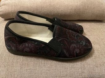 Dámske papuče - veľ 37