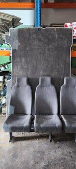 Trojsedadlo a podlaha