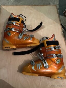 Predam lyziarky TECNICA