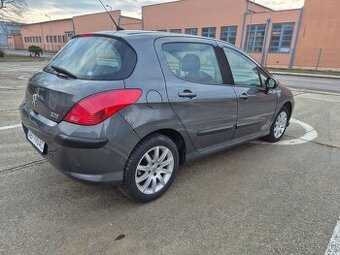 Predám Peugeot 308 1.4 70kw Benzin r.v.2009