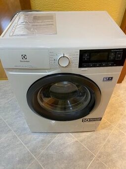 Automatická pračka Electrolux PerfectCare 600 EW6S327SI