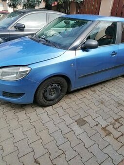 Rozpredam fabiu 2 na diely