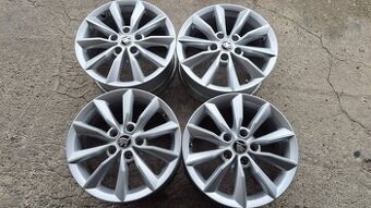 Ako nové, veľmi zachovalé originál elektróny Škoda 5x112r16