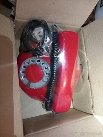 Starý telefón