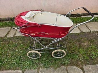 Liberta kočík, kočiar, retro, starožitnoť