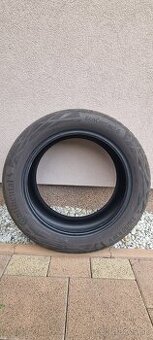 Predam letne pneu Continental 235/50 R19