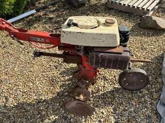 Malotraktor Tera s príslušenstvom