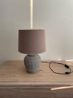 Stolová lampa