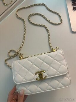 Chanel biela kabelka