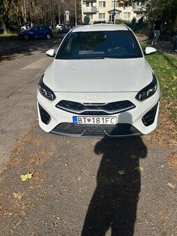 KIA Ceed sw GT-Line, 37 000km, manuál, benzín