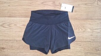 Nove bezecke sortky Nike