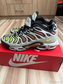 NIKE max plus drift