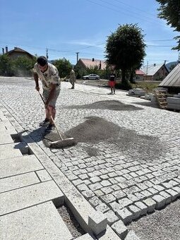 🧱 Dláždenie chodníkov, prírodný kameň, obruby