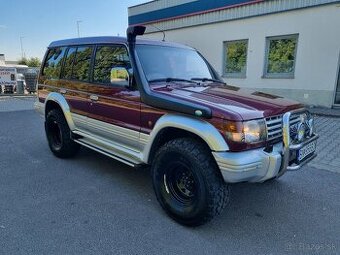 ===Mitsubishi Pajero===