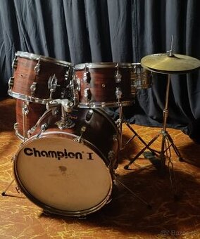 Bicie Champion