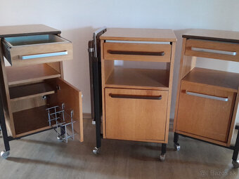 Predám nočný stolík (k polohovateľnej posteli) - 1