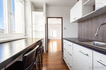 VÝBORNÝ 3-IZBOVÝ BYT S 2 LOGGIAMI, Staré sídlisko, Prievidza - 1