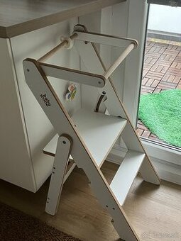 Montessori učiaca veža