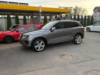 Volkswagen Touareg  193kw R-line