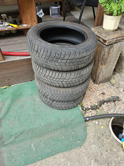 BARUM POLARIS 185/60 R15 zimné