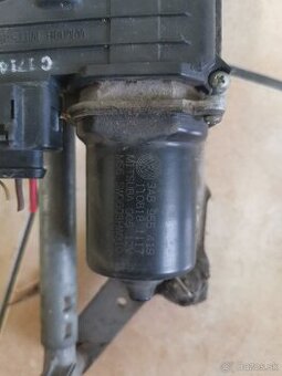 Predam motorcek stieracov na Volkswagen Passat B7