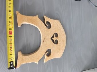 Kobylka pre kontrabas