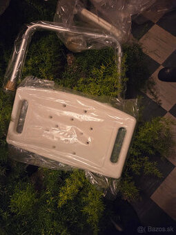 Sedatko do vane pre invalidov nove