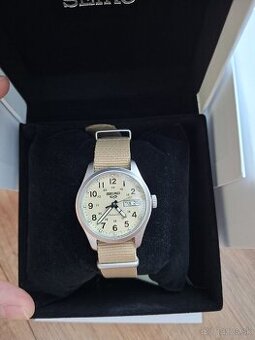 Seiko 5 SRPJ83K1 Automatic