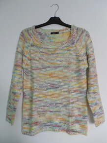 Farebný štrikovaný sveter