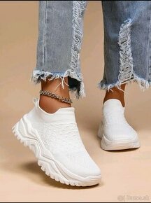 Slip-On Sneakers