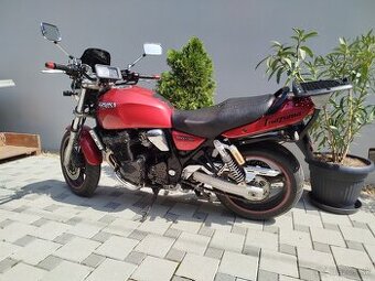 Suzuki gsx 750 inazuma