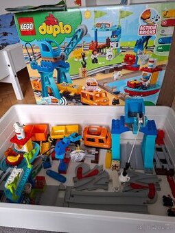 NAKLADNY VLAK LEGO 10875