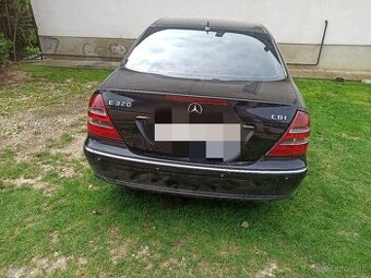 Mercedes Benz w211 e320