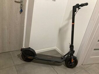 Elektrická kolobežka Ninebot Kickscooter F2 E