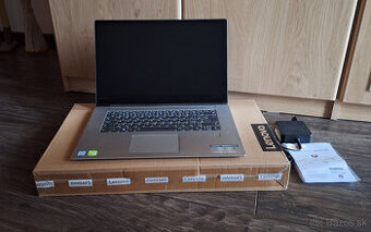 Notebook Lenovo Intel i5 - Na Opravu