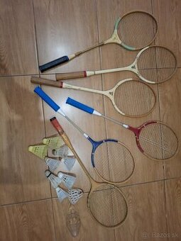 Retro bedmintonove rakety