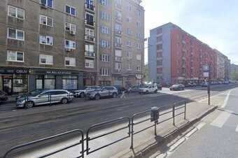 PRENÁJOM – veľký 2 iz byt v Starom meste