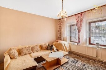 Útulný dom s nádhernou záhradou v krásnej prírode - 1